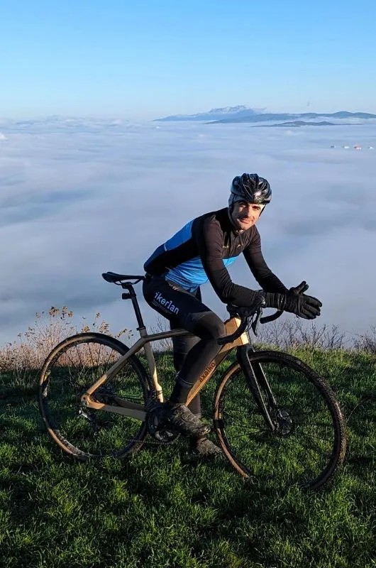 guided bike trips, gravel tours & MTB tours